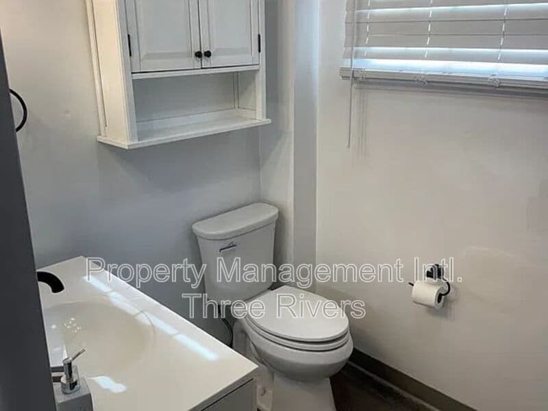 Greensburg Condo: 319 Oakland ave.