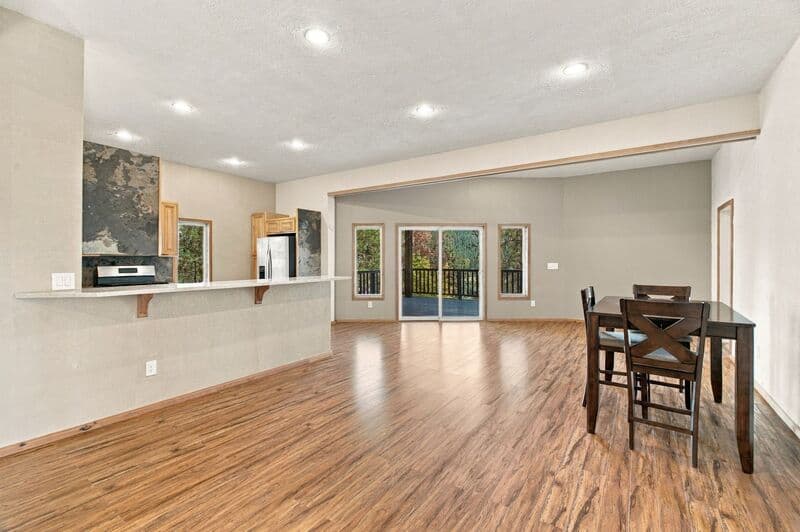 Liberty Lake Condo: 24817 East Liberty Creek Road - 2