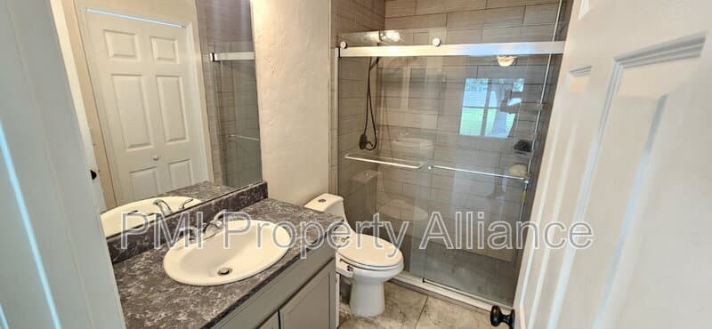 Clermont House: 11649 Crescent Pines Boulevard