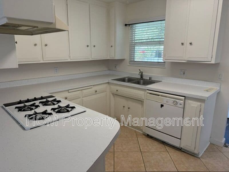 Huntington Beach House: 16402 Birdie Ln
