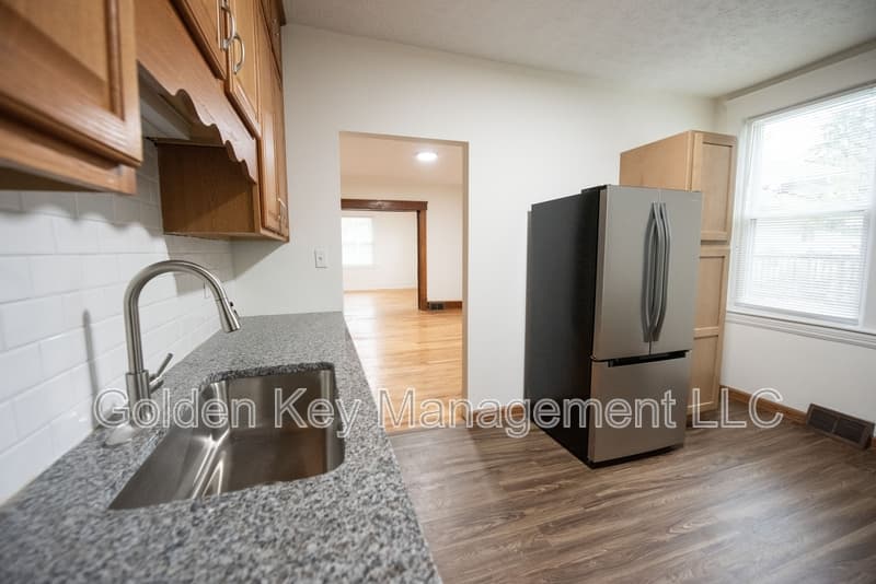 North Olmsted Condo: 5195 Dover Center Road - 1
