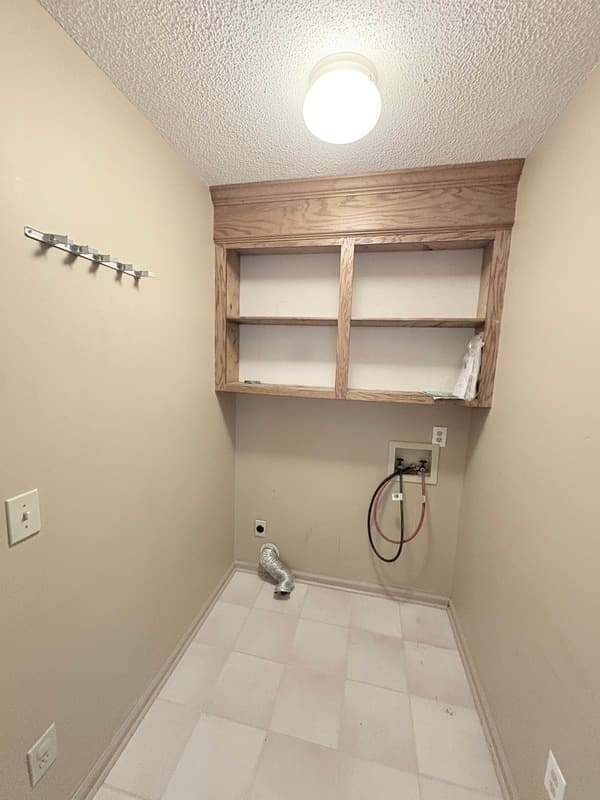 Blythewood House: 311 Derrick Ln