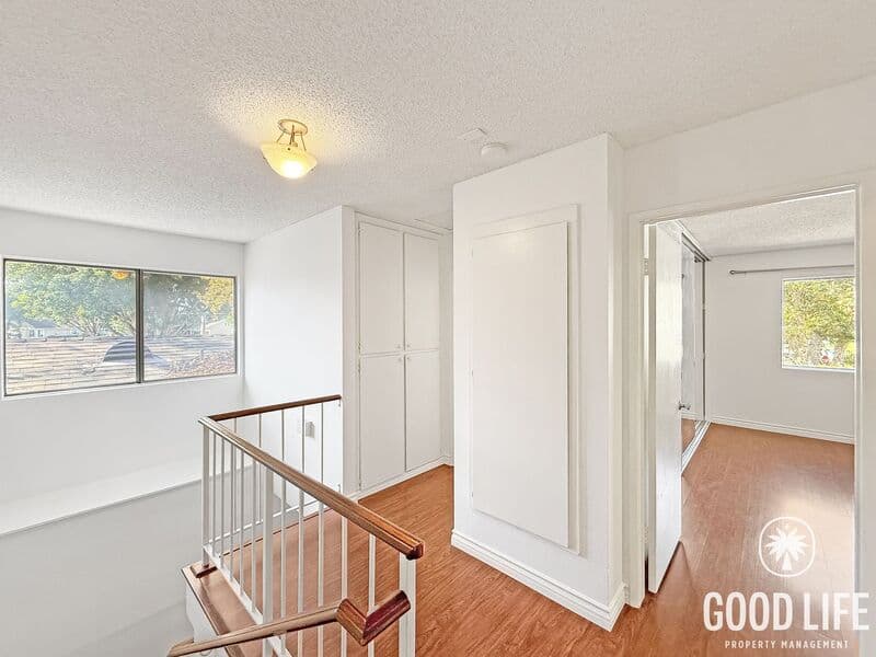 Oceanside Townhome: 827 Shelter Cove Way