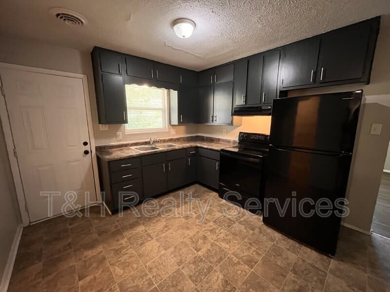 Indianapolis Condo: 2601 East Bradbury Avenue