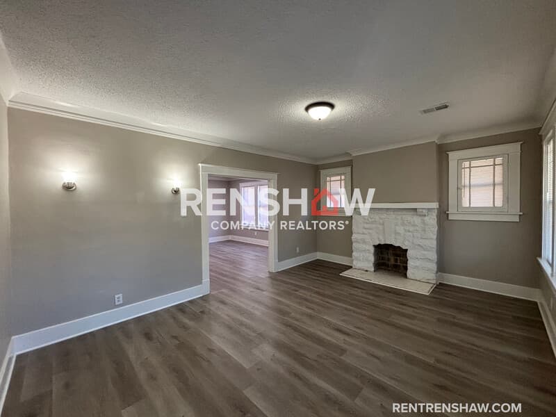 Memphis House: 1291 Worthington St