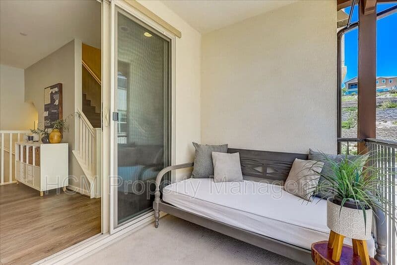 Lake Forest House: 303 Limestone