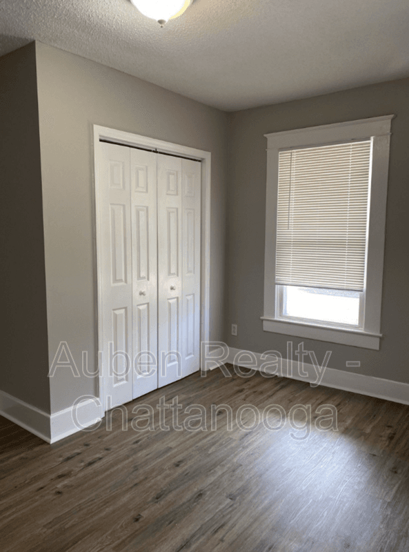Chattanooga House: 2413 Stuart Street