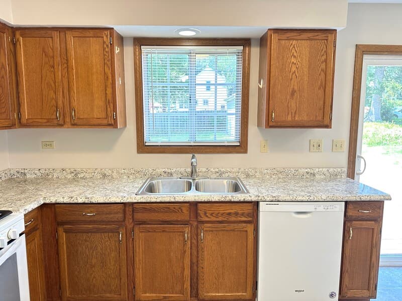 Elgin Condo: 542 N Crystal St