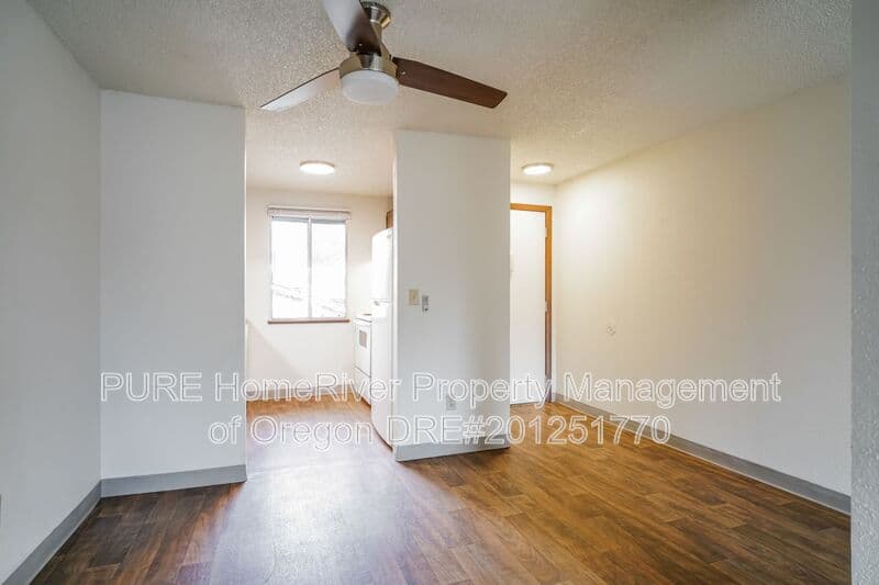 Portland Apartment: 14124-14212 NE Sandy Blvd