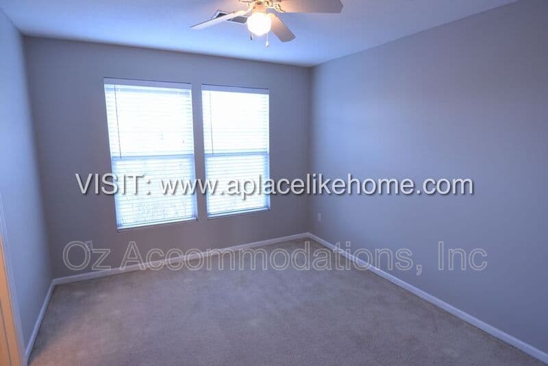 Olathe House: 22413 W 113th Ter