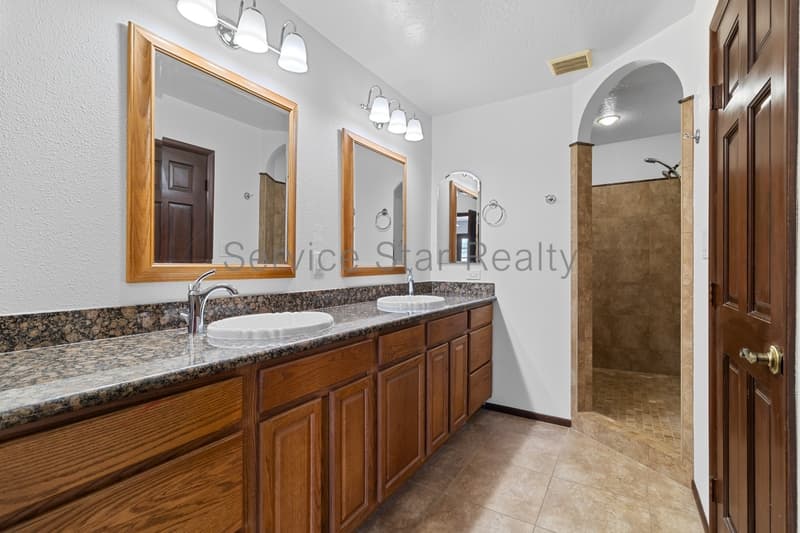 Glendale House: 6142 W Sierra St