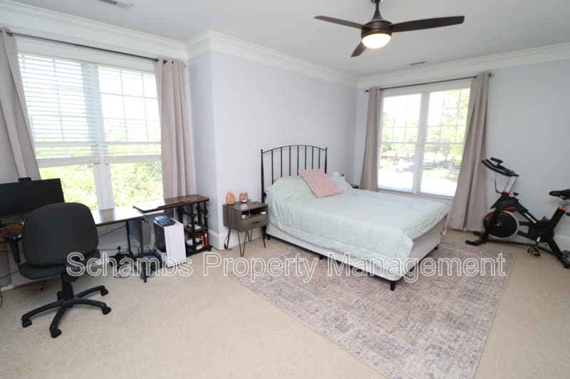 Cary Condo: 933 Portstewart Dr