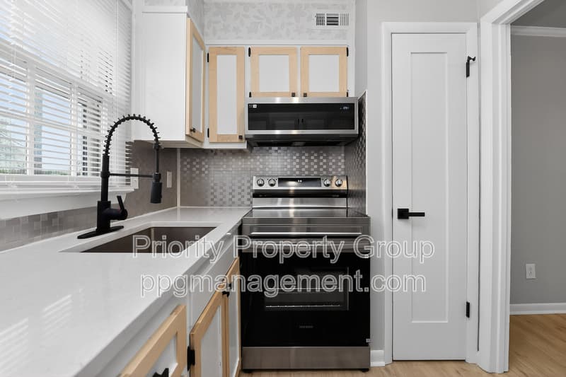 Charlotte Condo: 4601 Coronado Drive Apt B