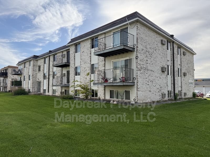 Moorhead Condo: 2409 4th Avenue North - 9