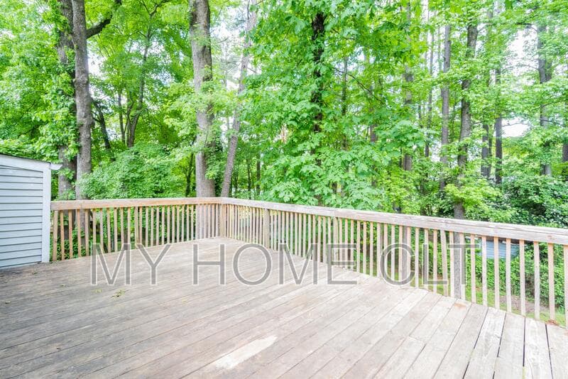 Charlotte House: 7821 Cloughy Circle