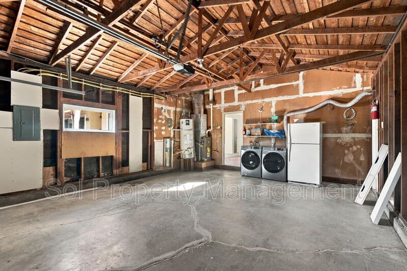 San Rafael House: 600 Tarragon Drive