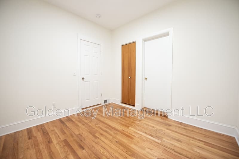 North Olmsted Condo: 5195 Dover Center Road - 1
