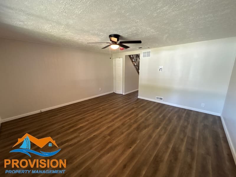 Baltimore Townhome: 2921 Freeway