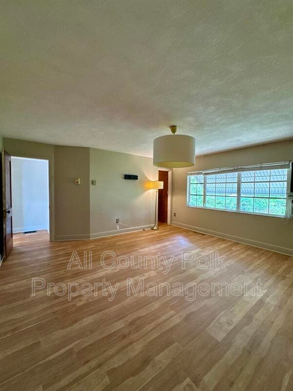Winter Haven House: 933 N Lake Otis Dr