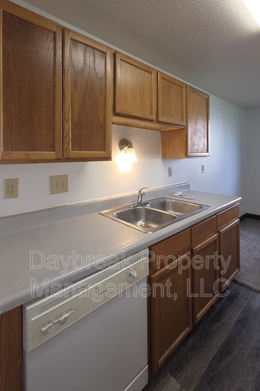 Moorhead Condo: 2408 3rd Avenue North - 6