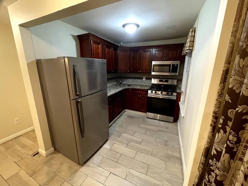 Jersey City Condo: 13 Crawford St, 2