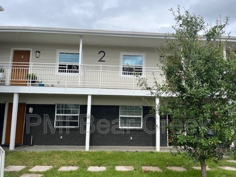 Houston Condo: 1824 Thonig Road