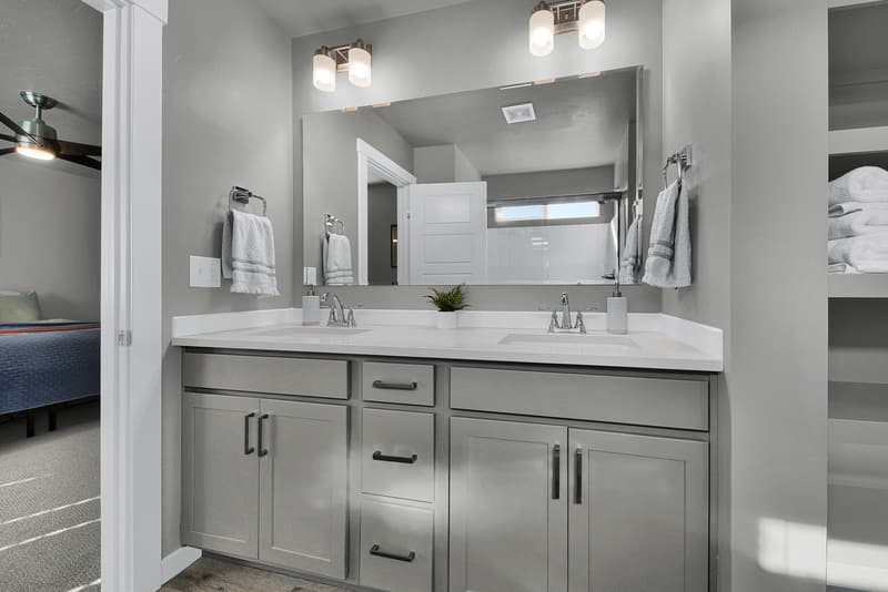 Meridian House: 4328 North Pale Creek Avenue