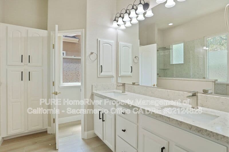 Gold River House: 12020 Gold Pointe Lane