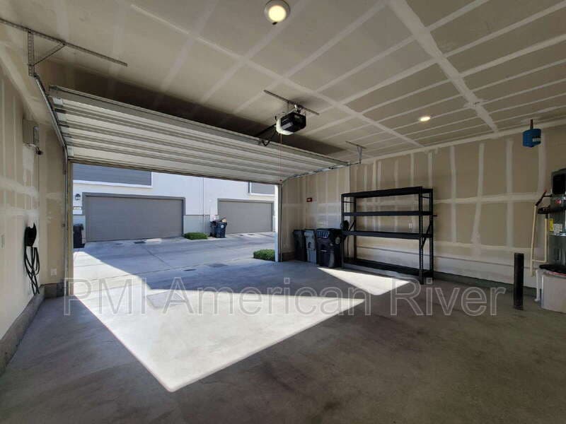 Sacramento House: 3050 River Trout Walk