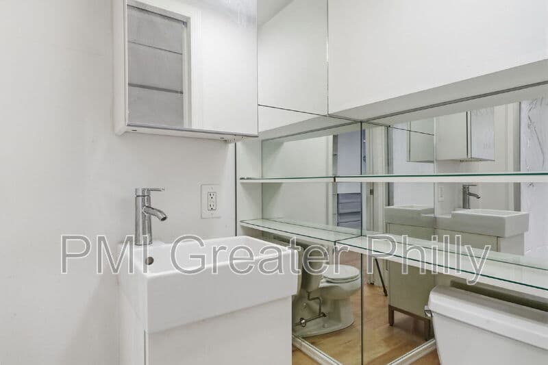 Philadelphia Condo: 182 Gay St