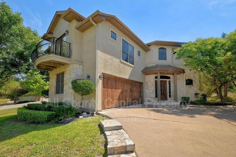 Lakeway House: 101 Cheerful Court