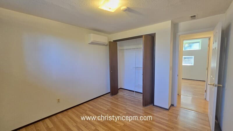 Bellevue House: 13709 SE 23rd St