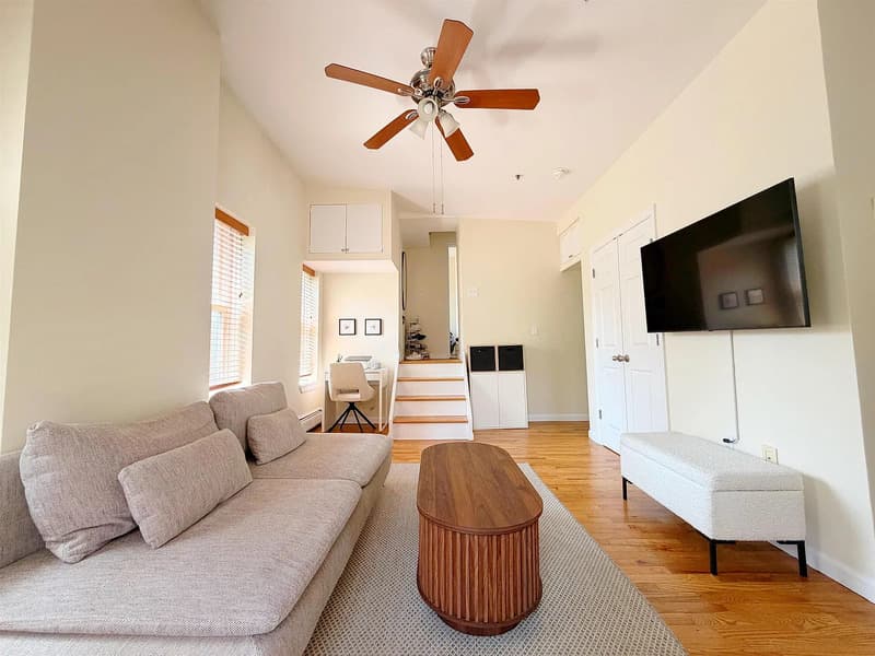 Jersey City Condo: 440 Jersey Ave