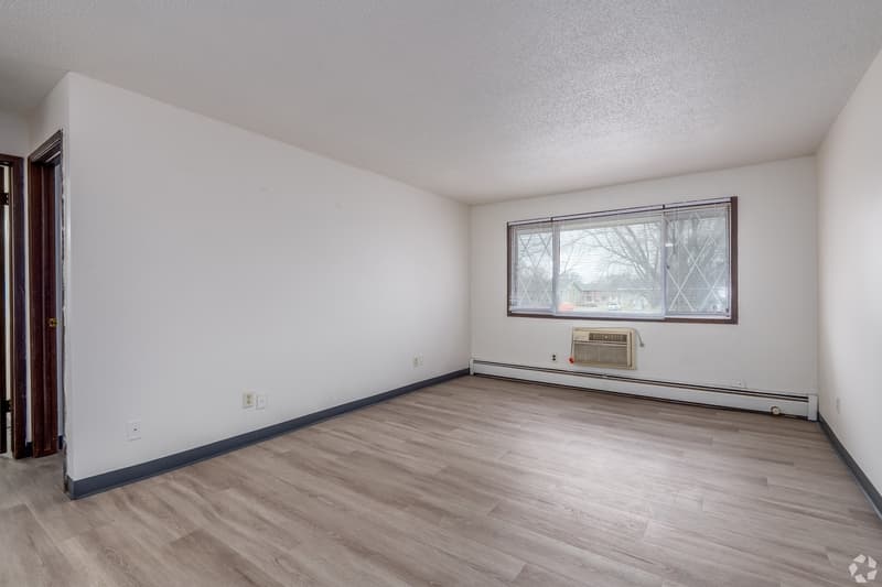 Fond du Lac Condo: 187 S National Ave. 5
