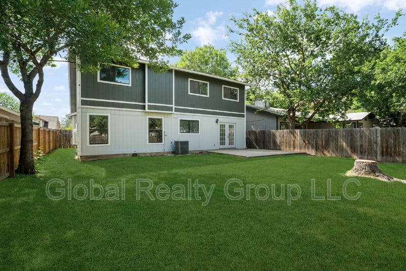 San Antonio House: 7106 Warrior Trail