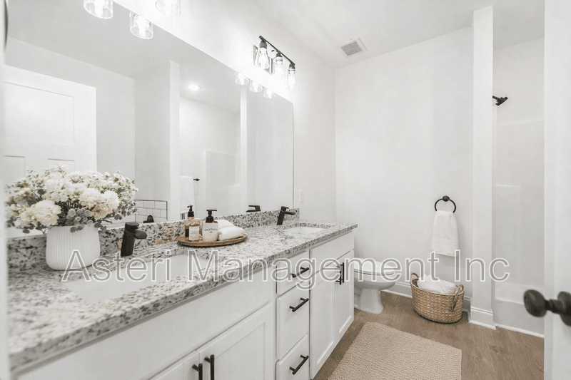 Perry Condo: 2141 Houston Lake Rd