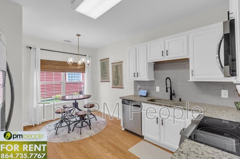 Simpsonville House: 39 Pfeiffer Ct.