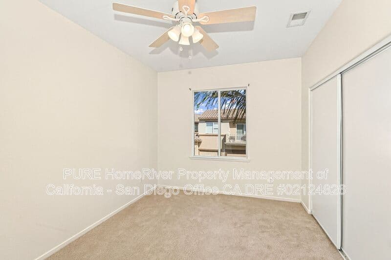 Oceanside House: 621 Sumner Way