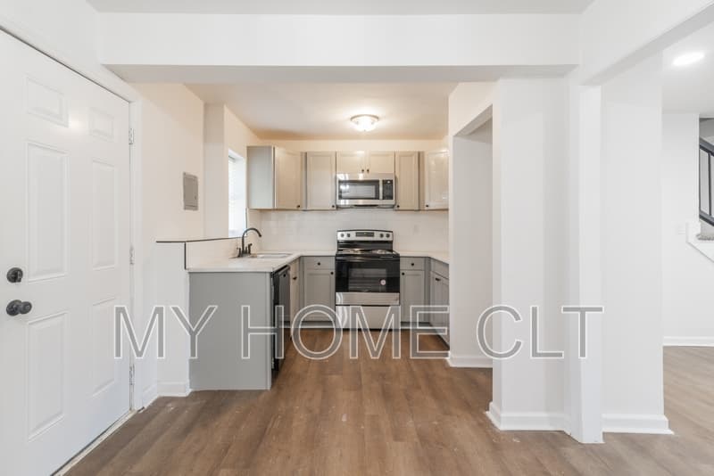 Charlotte Townhome: 931 Cantwell Street - 1
