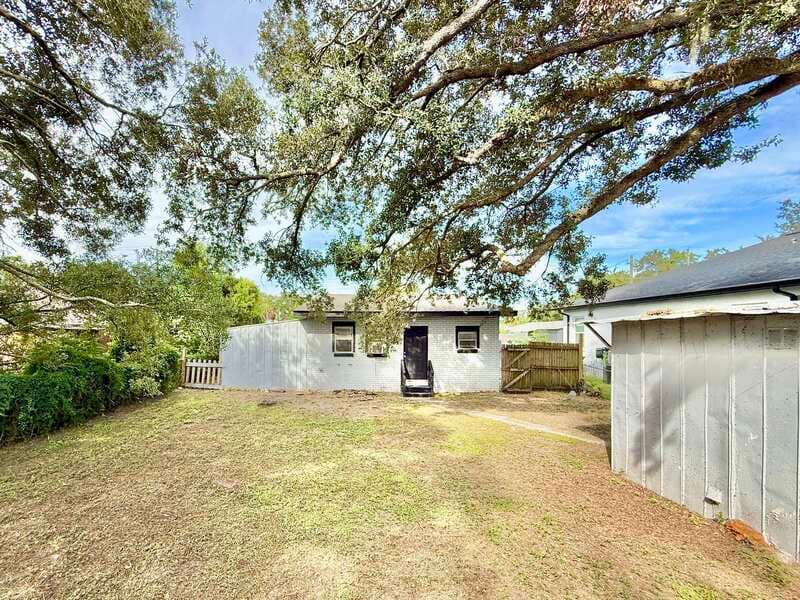 Tampa House: 8213 North Elmer Street