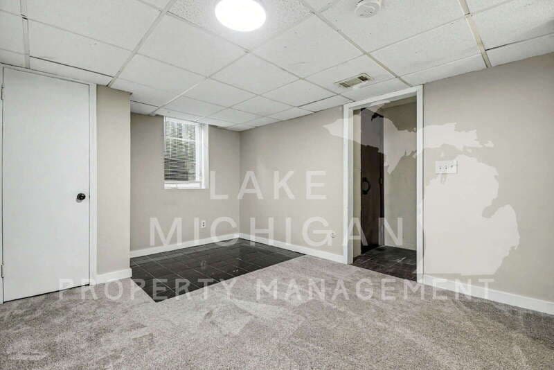 Kentwood Condo: 5838 Christie Avenue Southeast