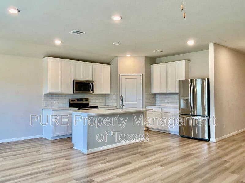 Hutto House: 1013 Otello Way