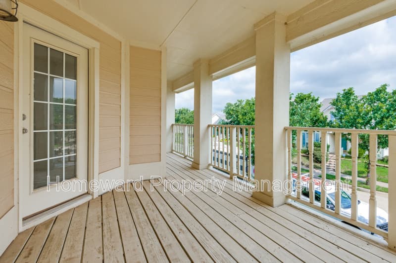 Aubrey House: 10256 Franklin Drive