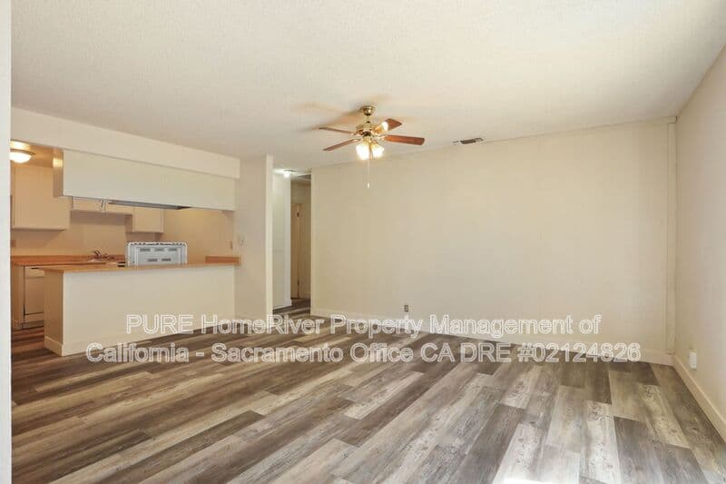 Fair Oaks House: 8128 Deseret Ave