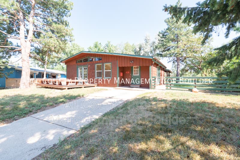 Boulder House: 710 39th Street