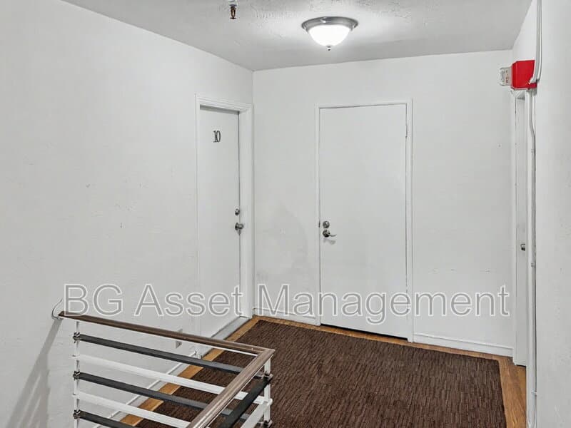 Berkeley Condo: 1919 Curtis Street