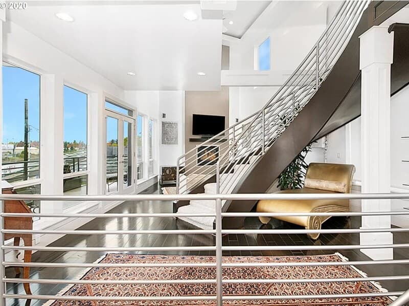 Portland House: 6020 Northeast Willow Street