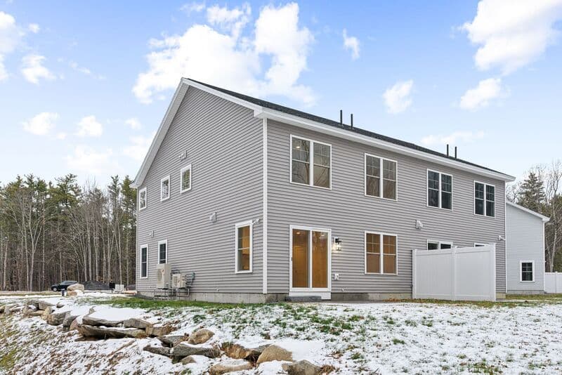 Wells Townhome: 42 Foliage Way