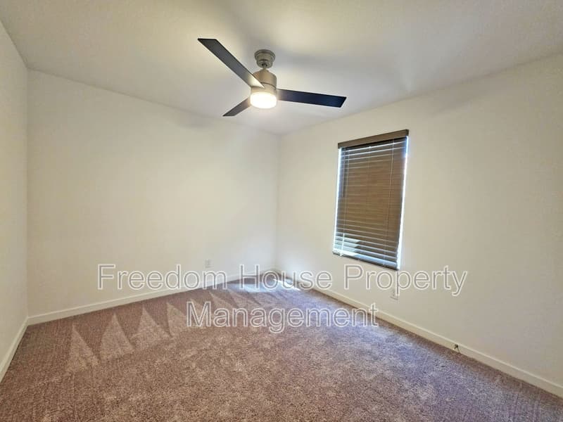 Pahrump House: 766 Makenna Rain Drive