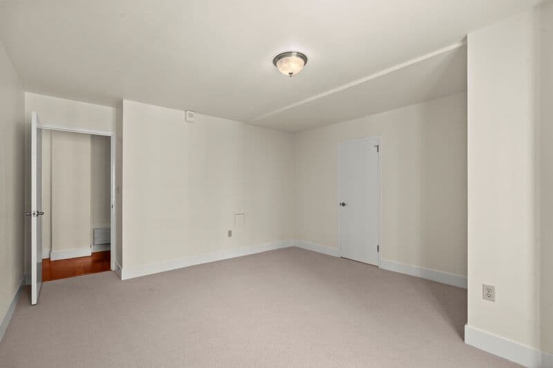 seattle Condo: 1105 Spring St
